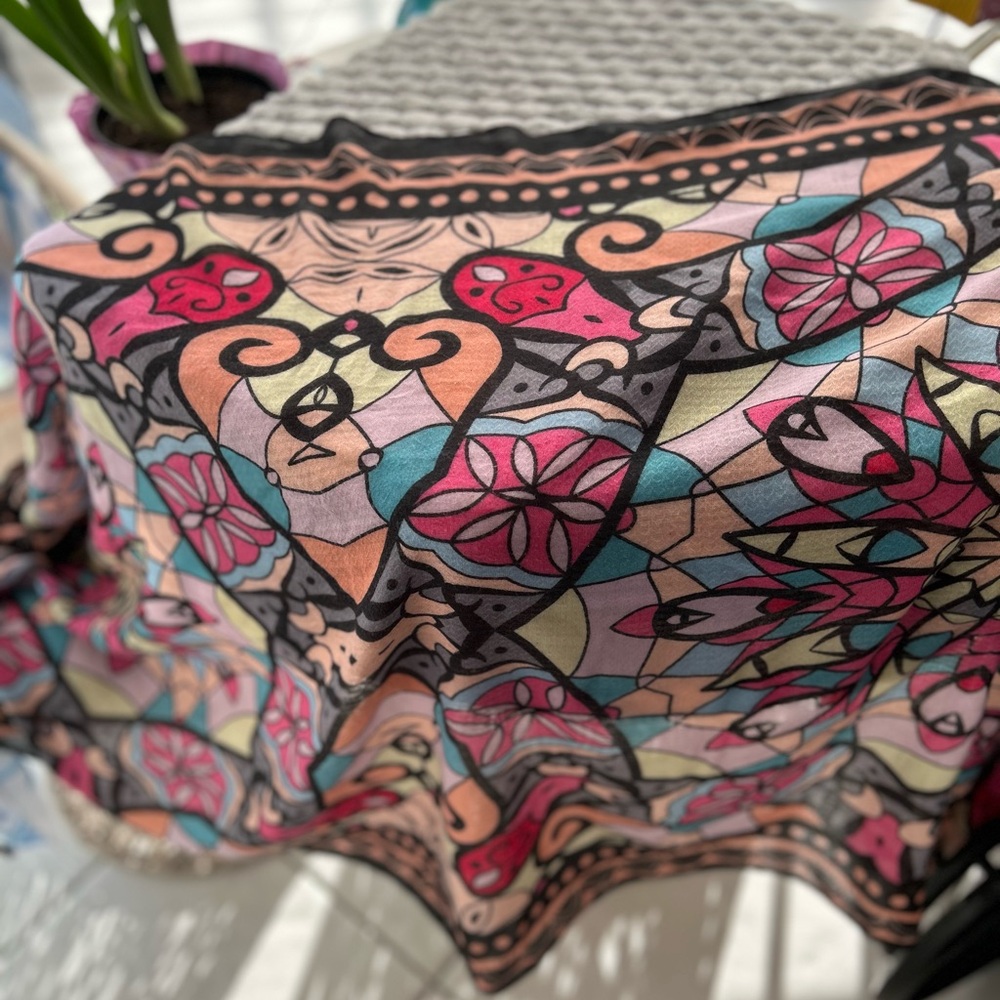 Colorful Geometric Pattern Scarf - Picture 3 of 8